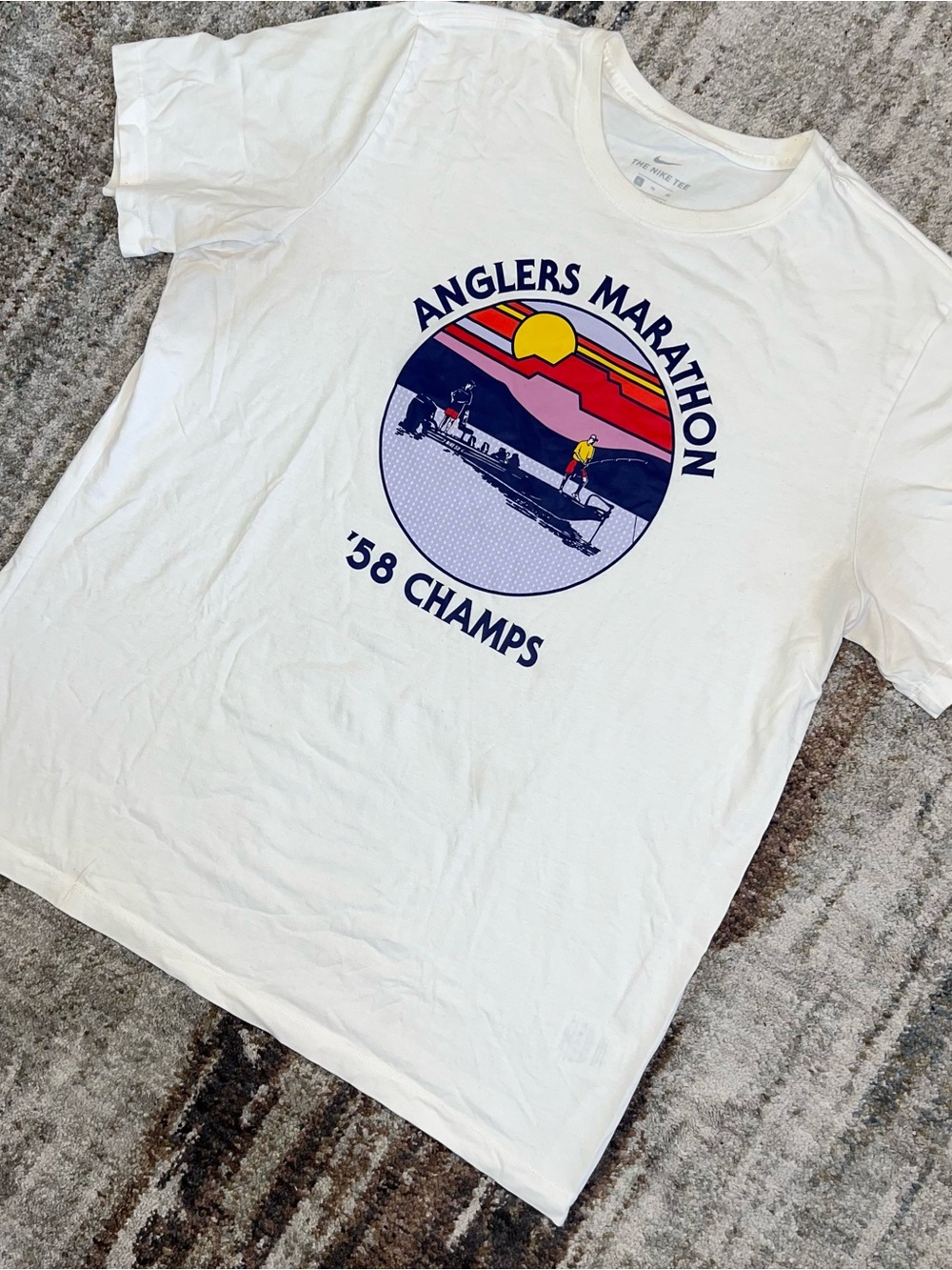 NIKE SB Anglers Marathon ‘58 Campions The Nike Tee T-Shirt - Picture 5 of 9